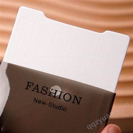 杭州服装吊牌定制PVC袋子挂牌工厂定做衣服标签吊卡印刷女装商标